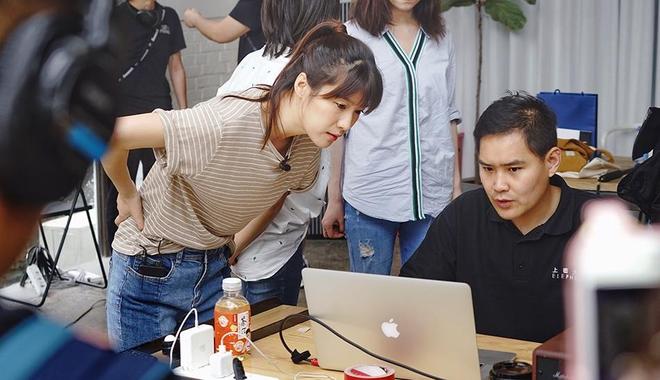双语主持人刘洪悦_养生堂主持人刘婧丝袜_北京卫视养生堂主持人