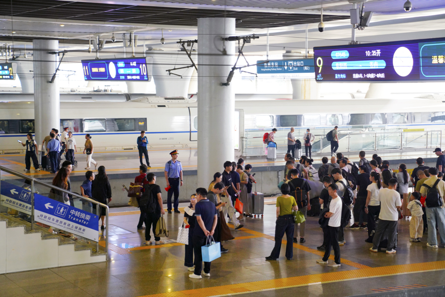 长三角铁路客流预测_国庆第一批游客已到目的地_铁路国庆中秋运输