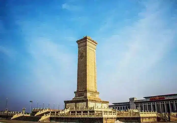 烈士纪念日 习近平敬献花篮仪式 _习近平深情瞻仰人民英雄纪念碑_ 国家勋章获得者代表出席 