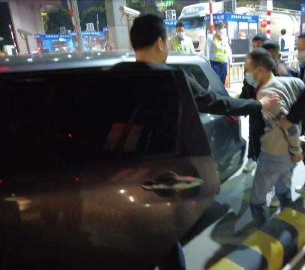 宝安沙井碰瓷_高速公路碰瓷 防范碰瓷套路 高速公路交通安全