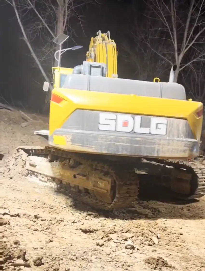 临工甘肃地震救援_临工挖掘机抢险救灾_山东临工今日视点