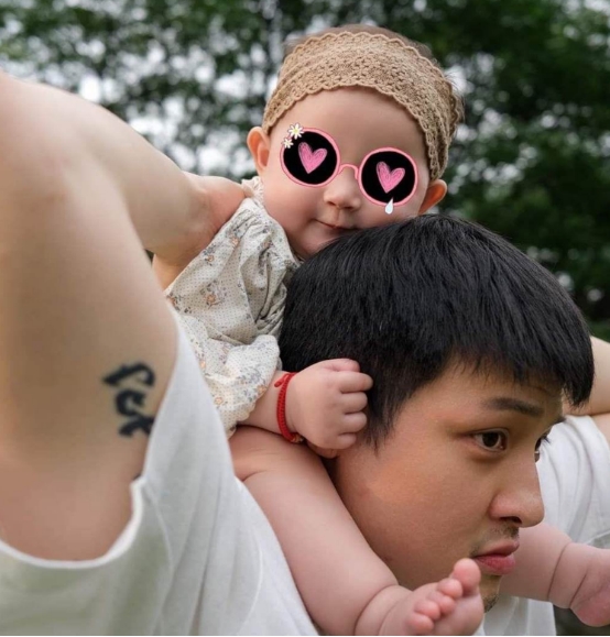 寇家瑞父亲_寇世勋儿子寇家瑞出席活动_寇家瑞颜值高年龄揭秘