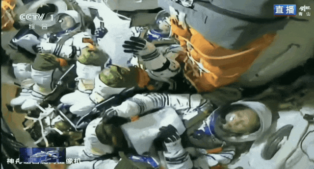 神舟二十一号航天员乘组出征仪式_神舟二十一号载人飞行任务_神舟二十一号发射成功