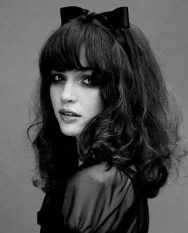 9款大脸圆脸适合发型女_大圆脸女人适合什么发型_娃娃脸适合什么发型