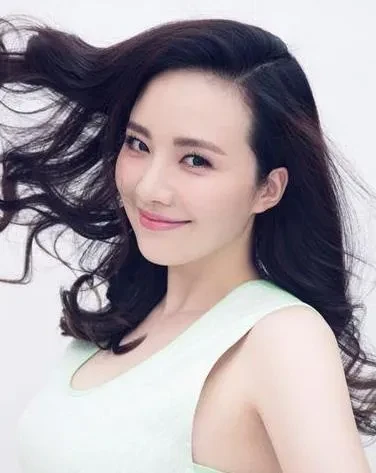 娃娃脸适合什么发型_9款大脸圆脸适合发型女_大圆脸女人适合什么发型