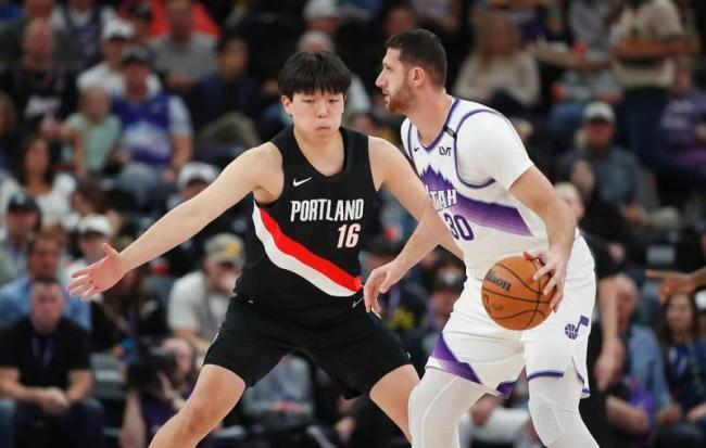 杨瀚森短暂出场得2分