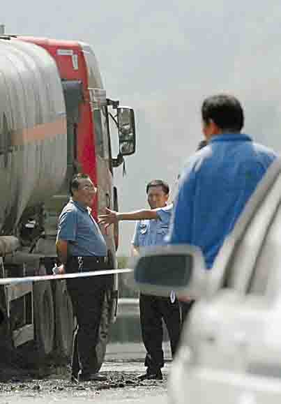 十八大反腐败力度_时事评论习李反腐_网络反腐作用机制