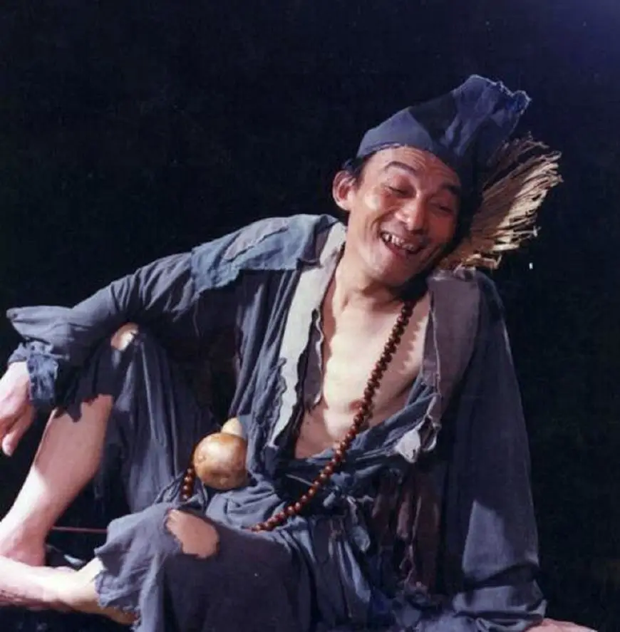 92岁游本昌养老院生活曝光_年过九旬游本昌养老院生活_游本昌92岁选择高端养老院