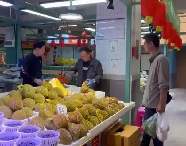 价格狂降！最低10元/个！昆明实现“榴莲自由”了？