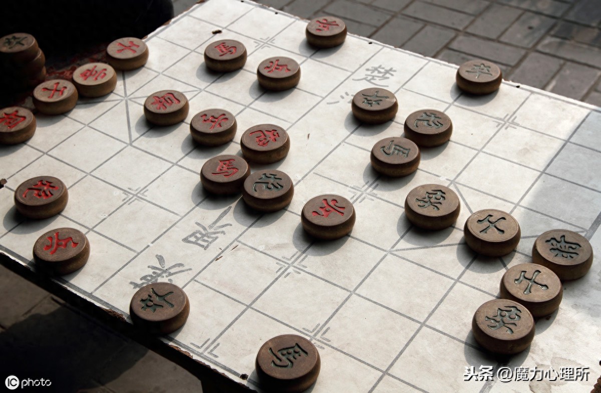 梦见跳棋_梦见下象棋_象棋小游戏