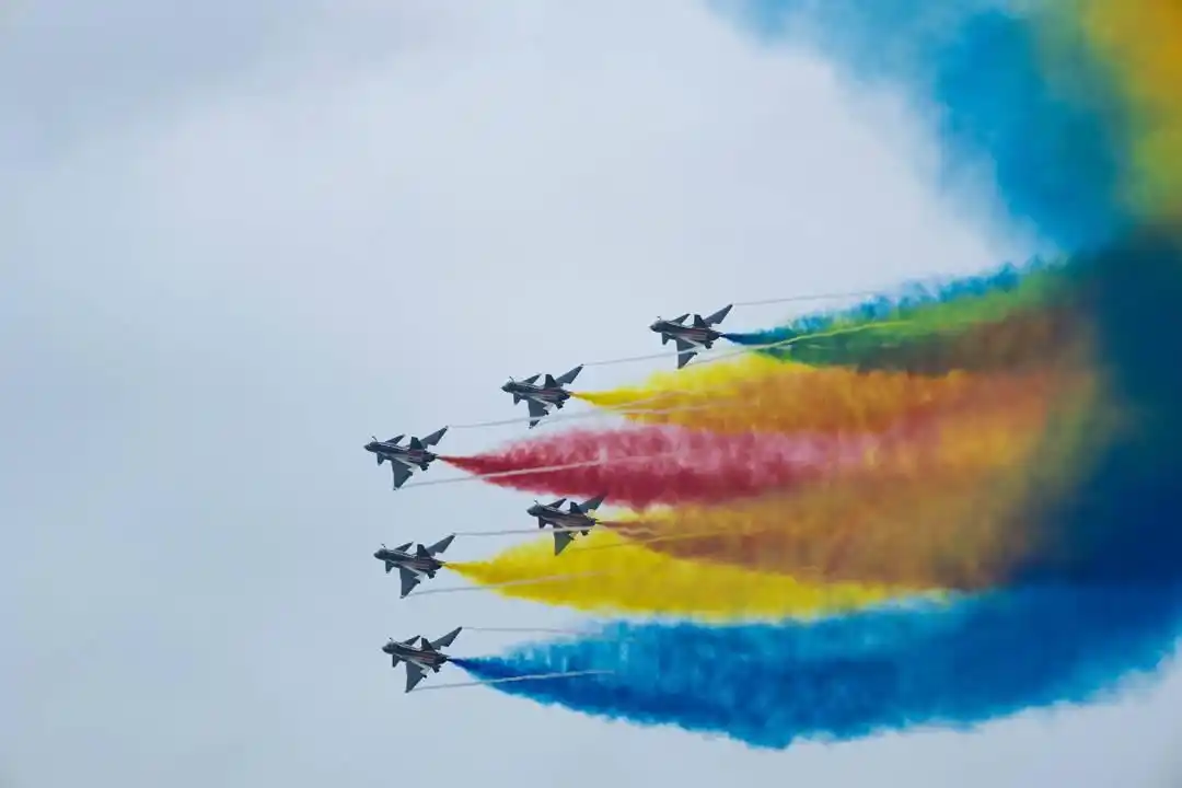 歼20歼35A！中国进入双隐身战机时代 回看人民空军75年风云变幻