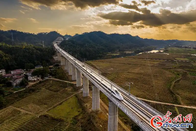杭昌高铁旅游景点_杭昌高铁黄昌段通车_“安徽黄山地铁连接杭州”系谣言