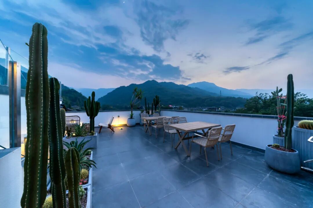 洪雅瓦屋山居酒店 瓦屋山风景名胜区 洪雅雅女湖民宿 瓦屋山雅女湖 瓦屋山雅湖蜀山柒舍 洪雅雅湖民宿_洪雅野鸡坪住宿