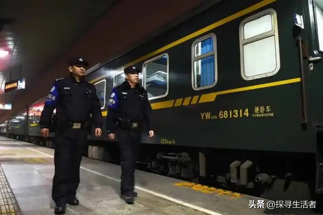 湖南南苑房地产公司抢劫案_株洲3月8日持枪抢劫案_湖南都市晚间新闻持枪抢劫屈