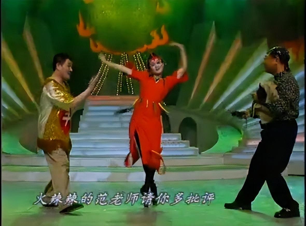 春晚笑脸哥是谁_赵本山 春晚 小品