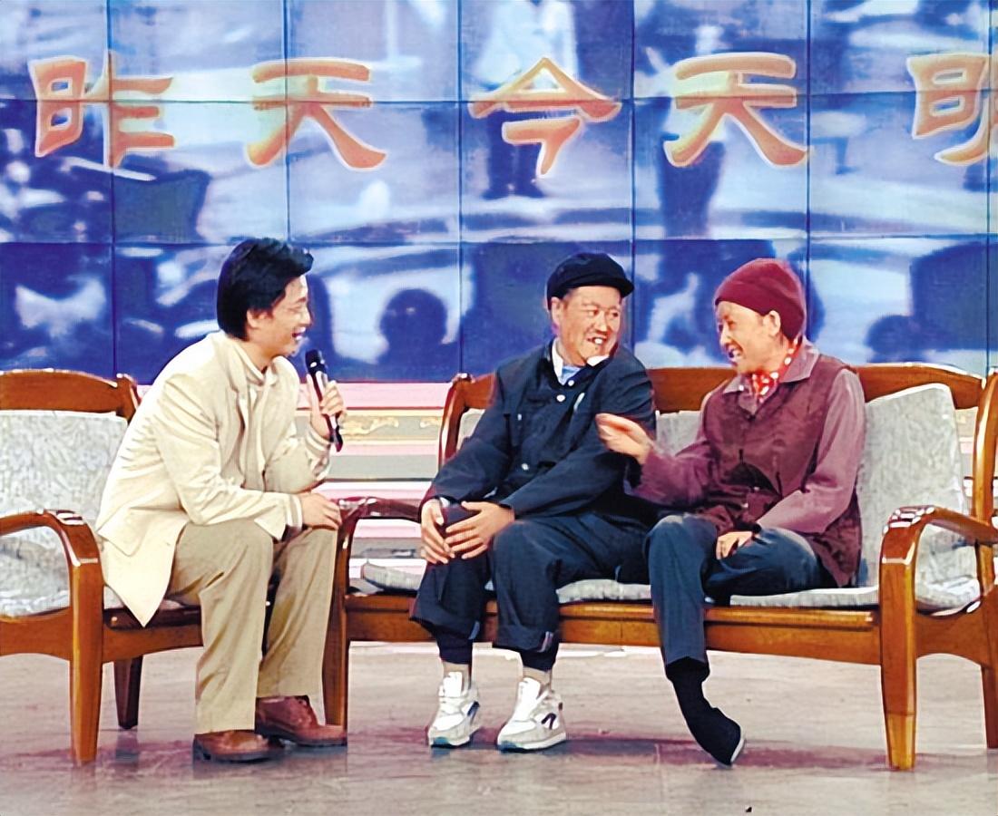 春晚笑脸哥是谁_赵本山 春晚 小品