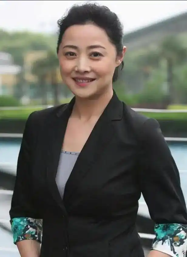 经蓓老公_刘蓓 丈夫 回归家庭