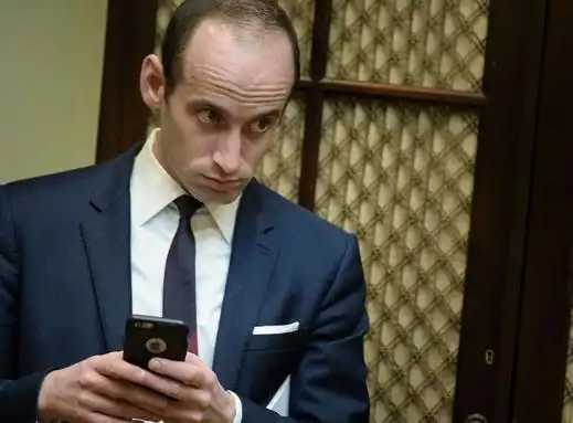 他下死命令，美移民局特工为卷KPI甚至到法庭外蹲点抓捕