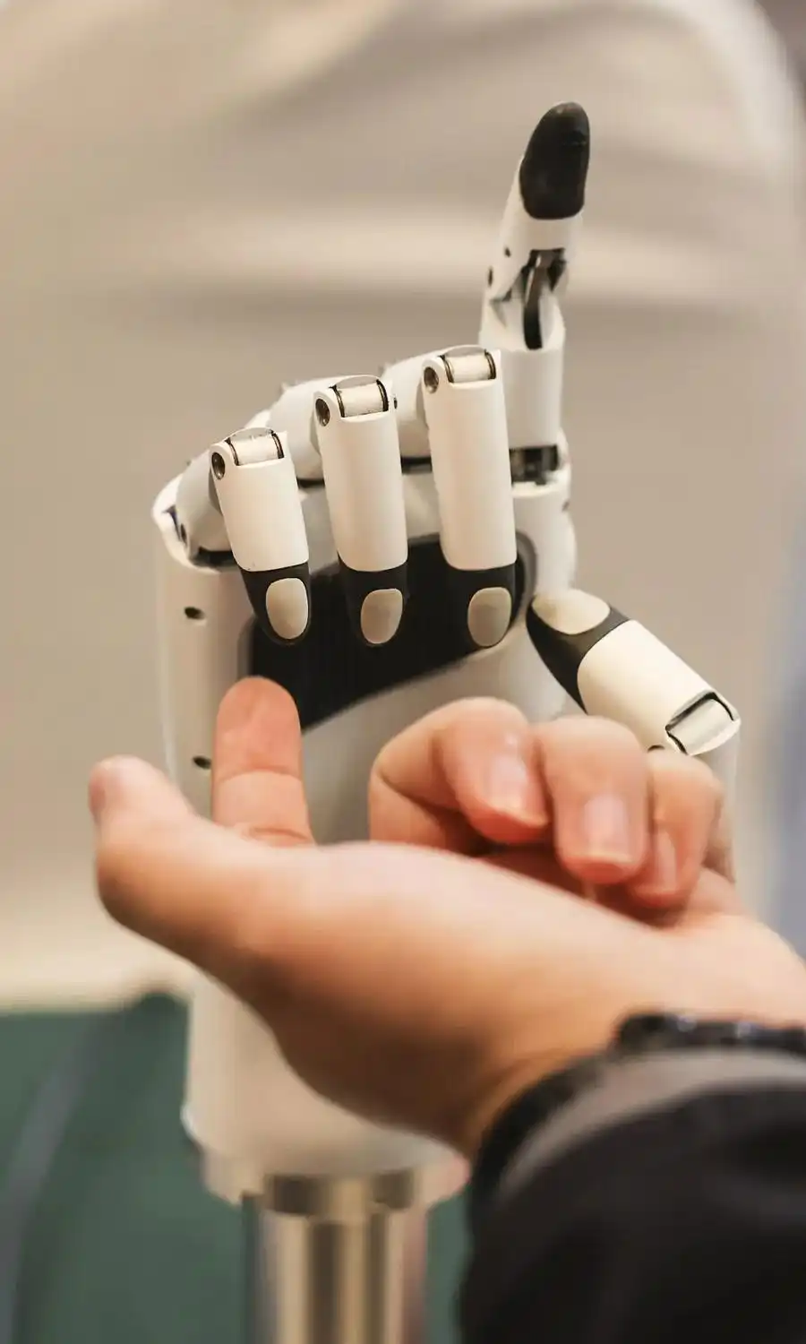 人形机器人发展现状_人形机器人应用场景分析_人形机器人为啥进步“神速”?