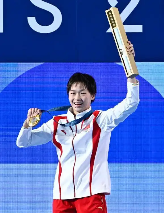 全红婵跳水天才访谈_全红婵回应复出夺冠：我真棒_全红婵巴黎奥运会冠军