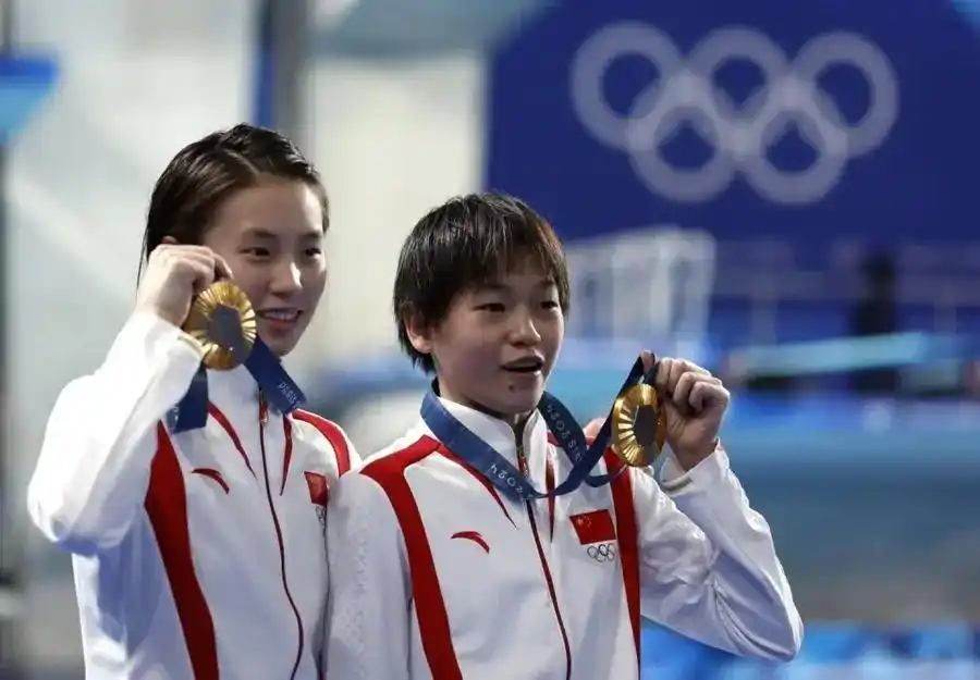 全红婵回应复出夺冠：我真棒_全红婵跳水天才访谈_全红婵巴黎奥运会冠军