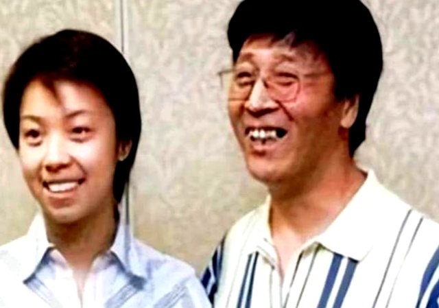 张怡宁和徐威的日常生活_张怡宁徐威婚姻故事_张怡宁老公徐威近照