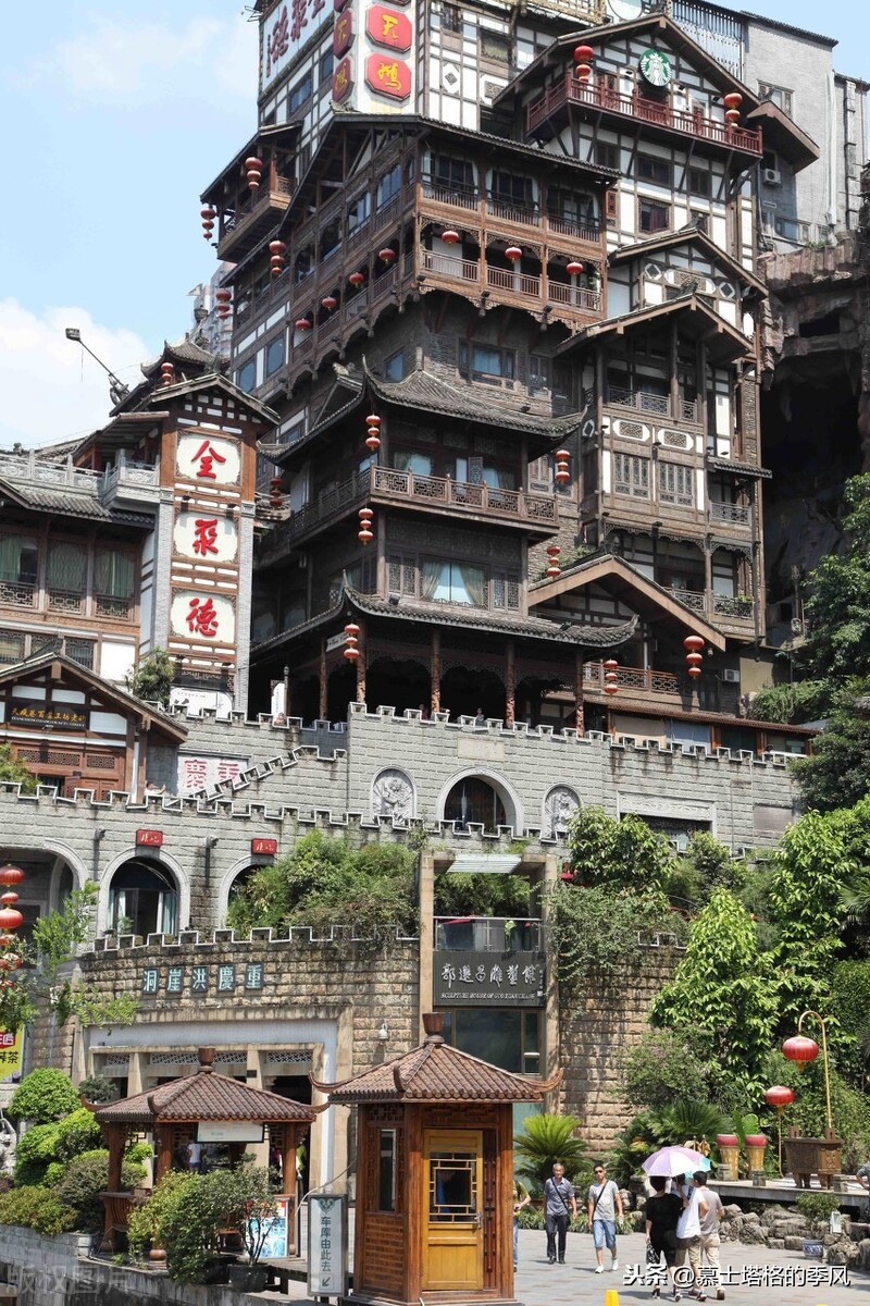 重庆洪崖洞在哪里_洪崖洞历史_洪崖洞夜景