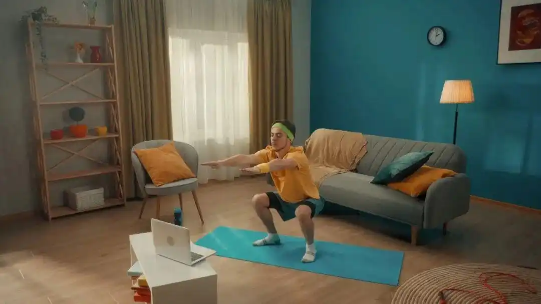 走路时为什么膝盖会突然软一下_膝盖突然无力怎么办_膝盖突然软一下的原因