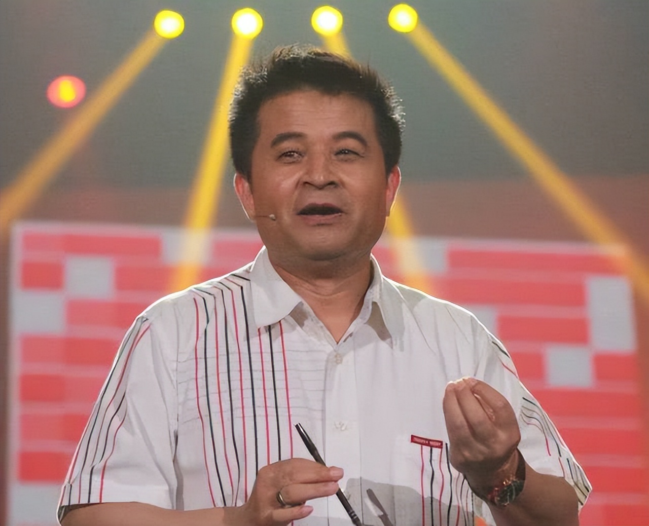 毕福剑退休生活_饭局门毕福剑_毕福剑近况