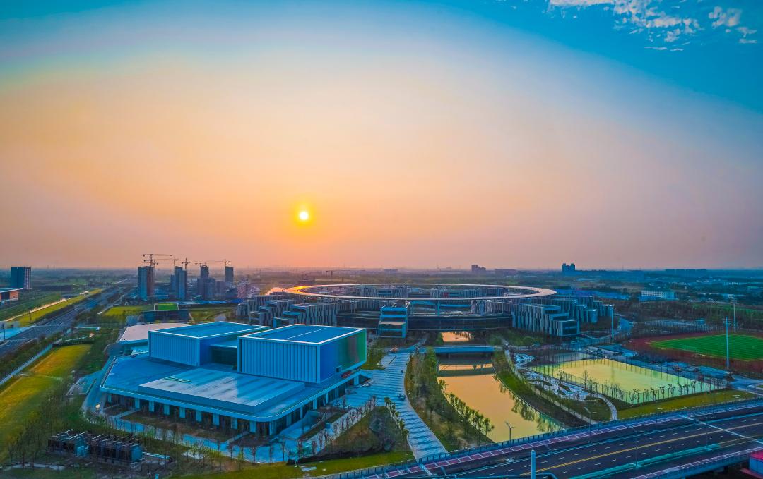 太仓港城之家_太仓港口型国家物流枢纽建设_太仓港集装箱吞吐量增长