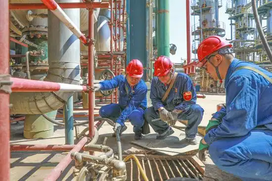 大庆石化炼油区检修管理_化工厂检修稿件_炼油厂停工检修方案