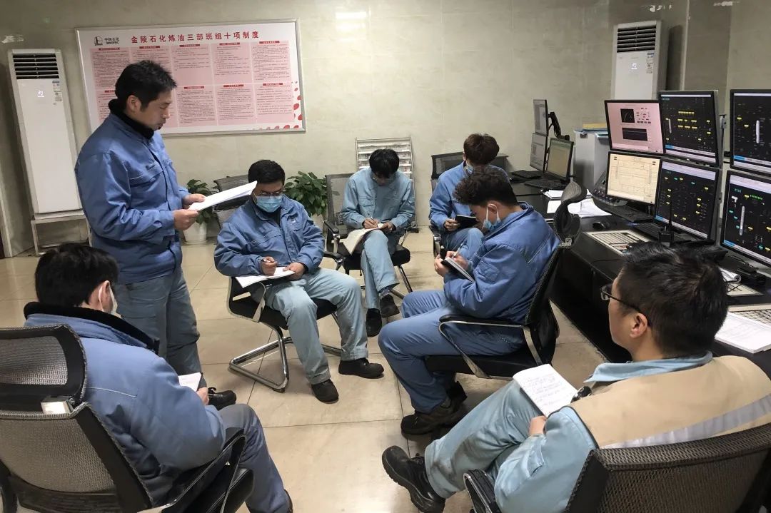 装置安全环保绿色检修_化工厂检修稿件_炼油三部春季大检修