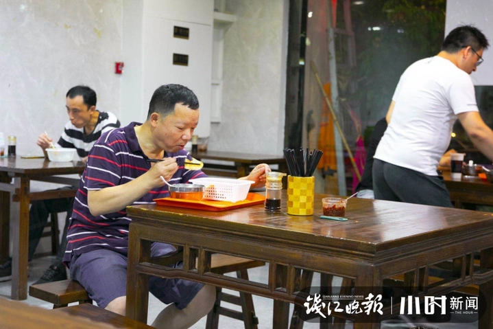 河南小吃杭州_杭州深夜胡辣汤_河南学生党的深夜食堂3元就管饱