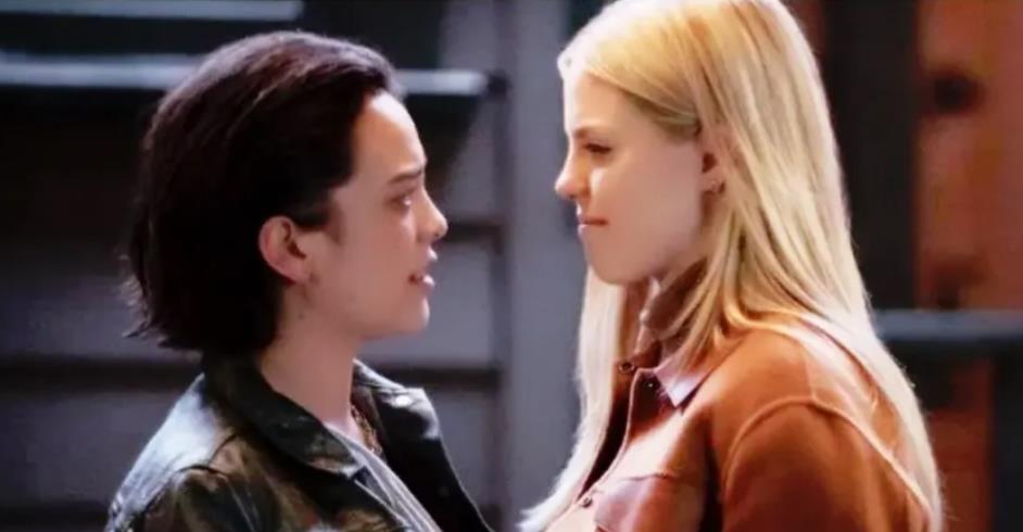 大学生网络生活_女大学生的性生活 HBO Max 剧集