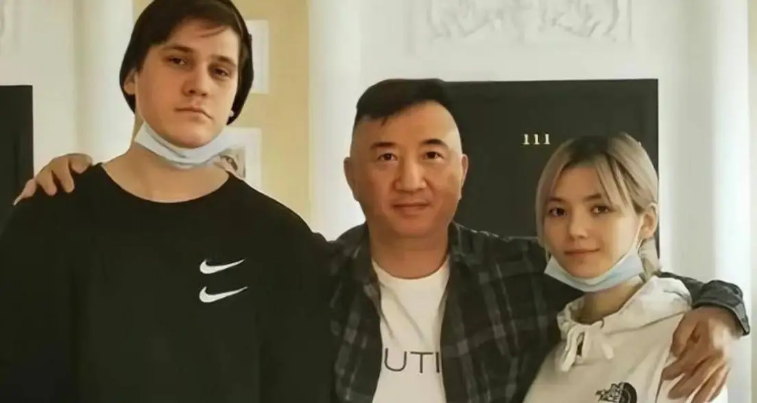 卢宇光凤凰卫视驻莫斯科战地记者_中国的战地记者_卢宇光俄罗斯战友故事