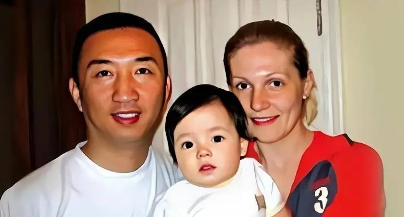 卢宇光俄罗斯战友故事_卢宇光凤凰卫视驻莫斯科战地记者_中国的战地记者