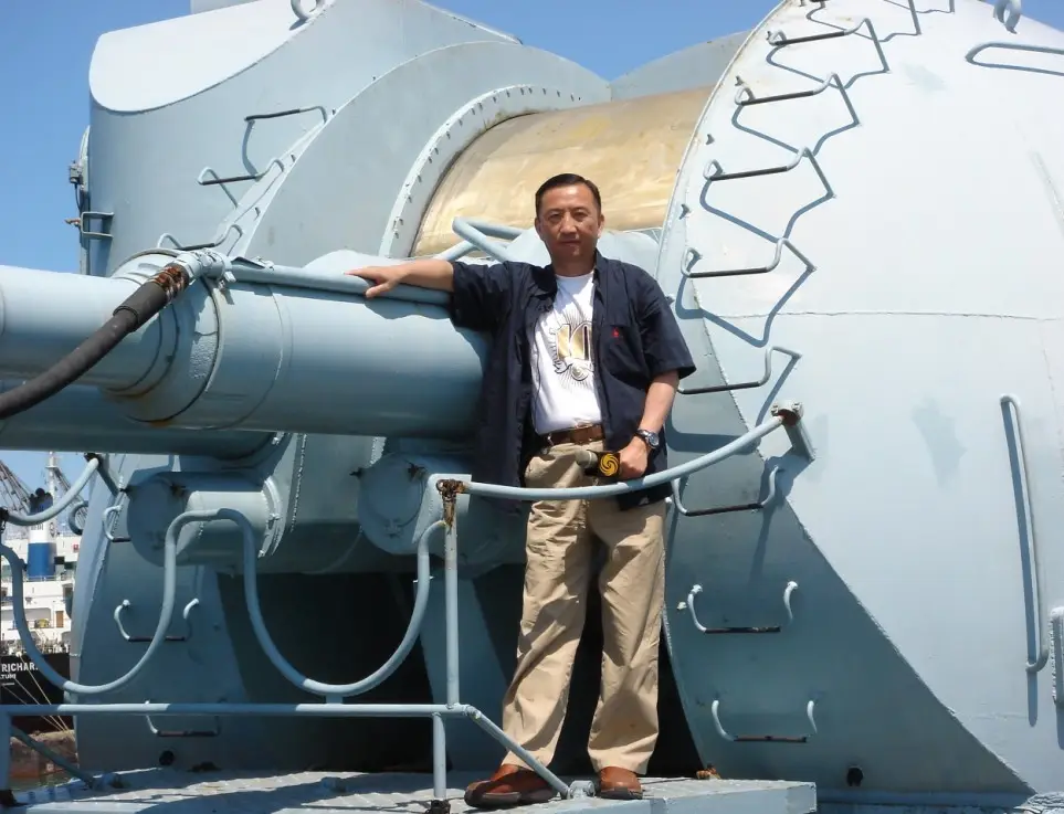 中国的战地记者_卢宇光俄罗斯战友故事_卢宇光凤凰卫视驻莫斯科战地记者