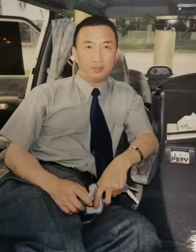 中国的战地记者_卢宇光凤凰卫视驻莫斯科战地记者_卢宇光俄罗斯战友故事