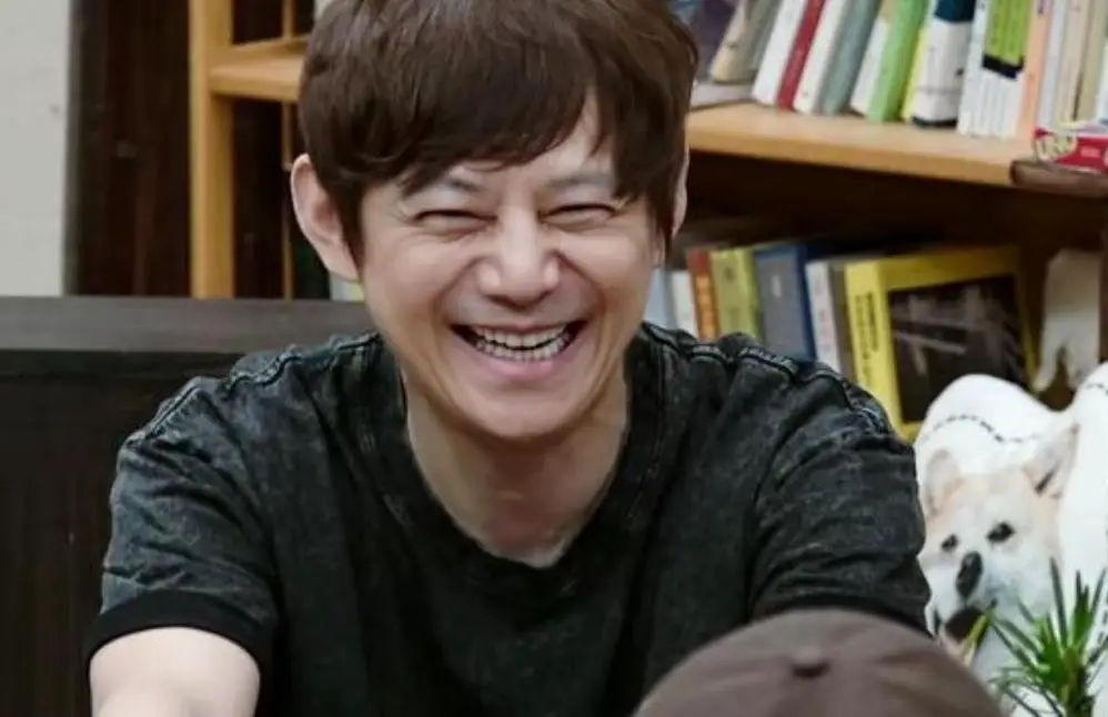 何炅回应衰老焦虑:准备再干三四十年_何炅变老_何炅中年困境