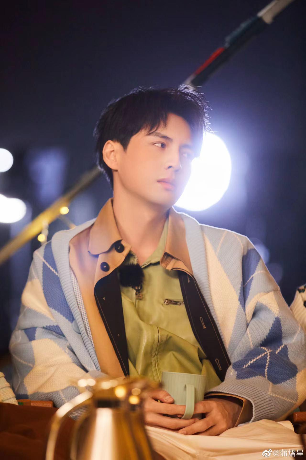 蒲熠星学历质疑_蒲熠星高考加分争议_要6位数通告费被封杀？蒲熠星回应