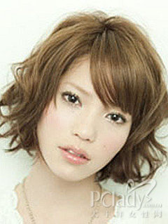 中短发烫发发型