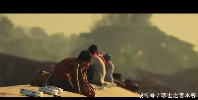 印度电影贫民窟的百万富翁_贫民窟的百万富翁 贾马尔 失踪的女朋友拉提卡