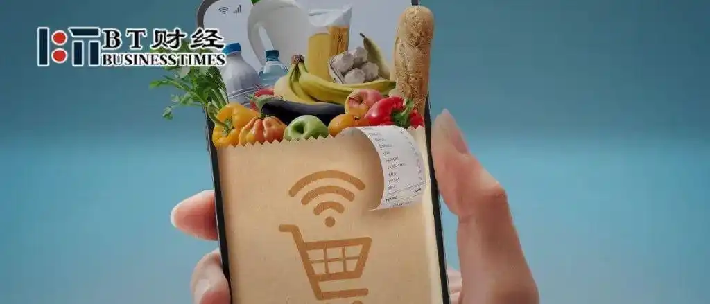 淘宝闪购骑手秋季工装设计_阿里系品牌logo工装广告价值分析_饿了么骑手已更换橙黑新工服