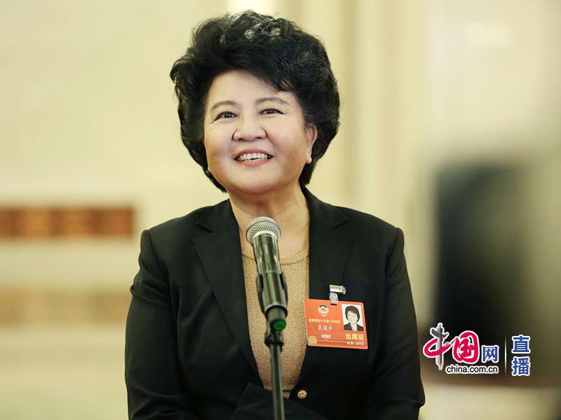 国侨办主任裘援平 华侨华人贡献 诋毁问题_2018年全国两会部长通道 教育部长陈宝生 三点半放学难题 解决方案_两会教育部长发言视频
