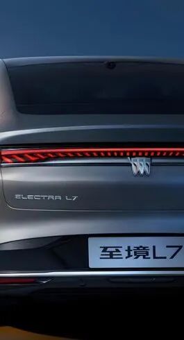 2025青岛秋季国际车展 青岛国际会展中心 新能源汽车展  _  小米汽车 首次亮相 青岛车展  _2025车模