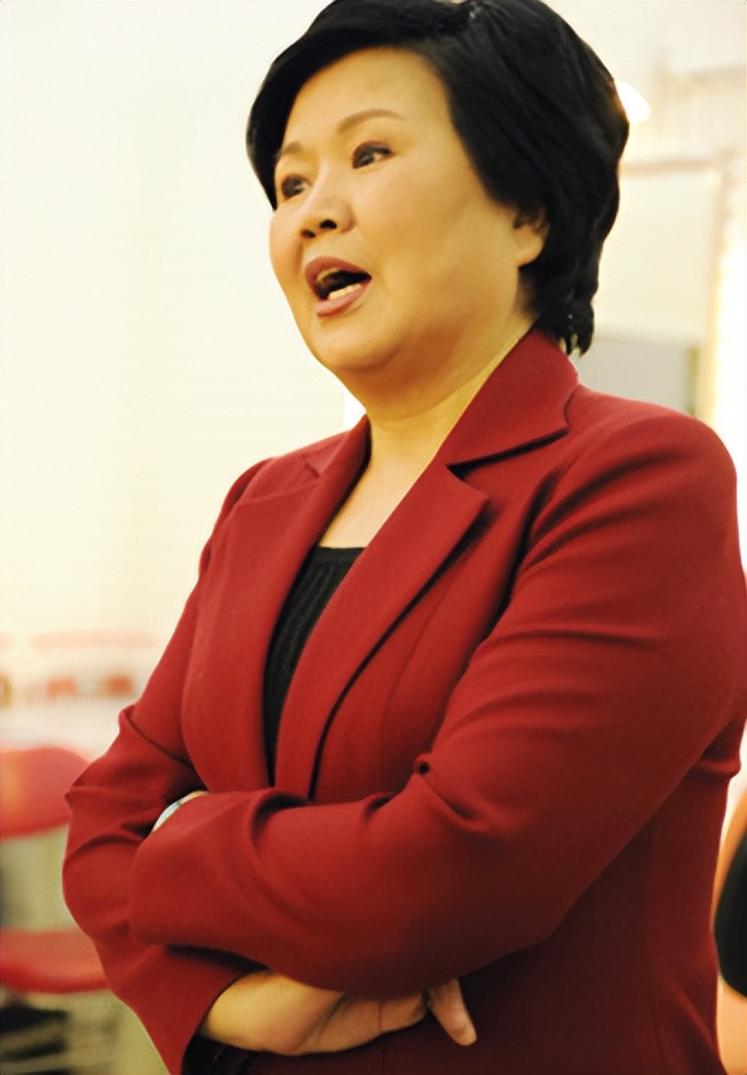 邢质斌央视岁月变迁_央视主持人邢质斌回忆录_邢质斌老公简历
