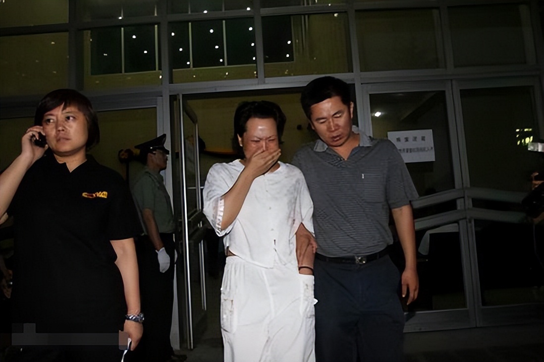 邢质斌央视岁月变迁_央视主持人邢质斌回忆录_邢质斌老公简历