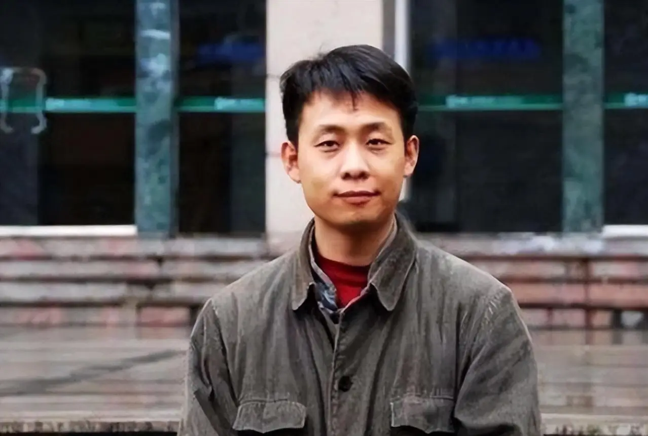 主持人刘婧老公张译_张译 的人生经历 演员转型