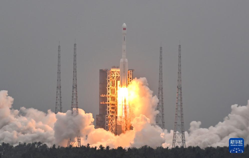 川观早8点丨中方决定延长对多国免签政策；国家医保局：进一步加强超量开药智能监管；美政府“停摆”逼近历史纪录（2025年11月4日）