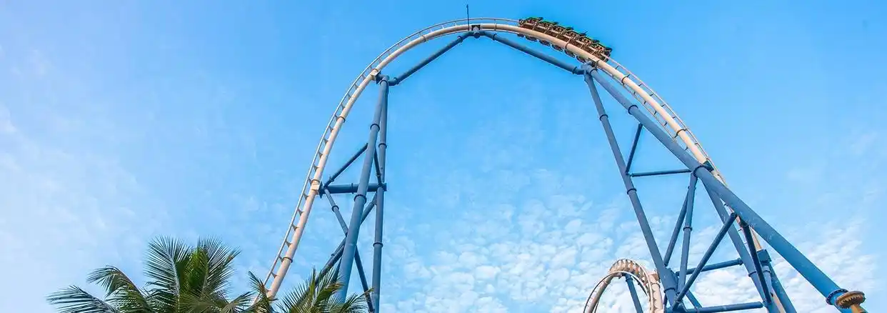 雪域雄鹰过山车碰撞事件_欢乐谷事故_深圳欢乐谷过山车事故